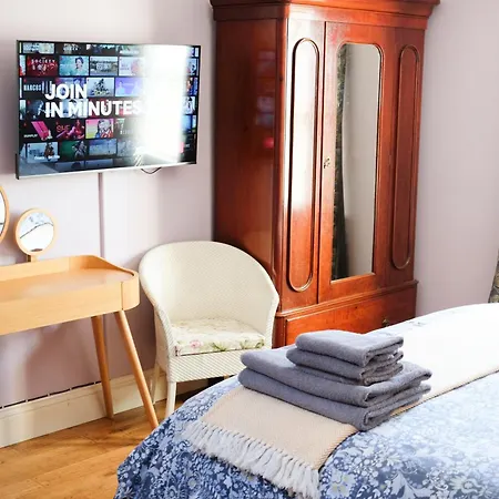 Little On The Yorkshire Wolds *